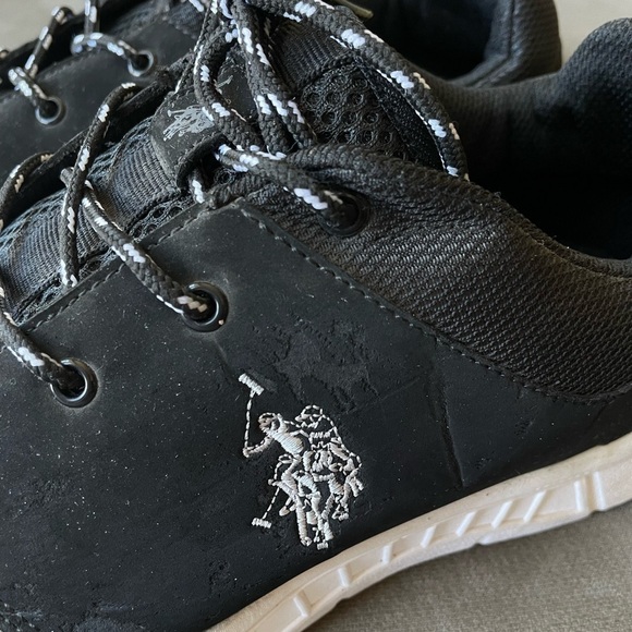 U.S. POLO ASSN Lightweight Running Shoes - Picture 5 of 8